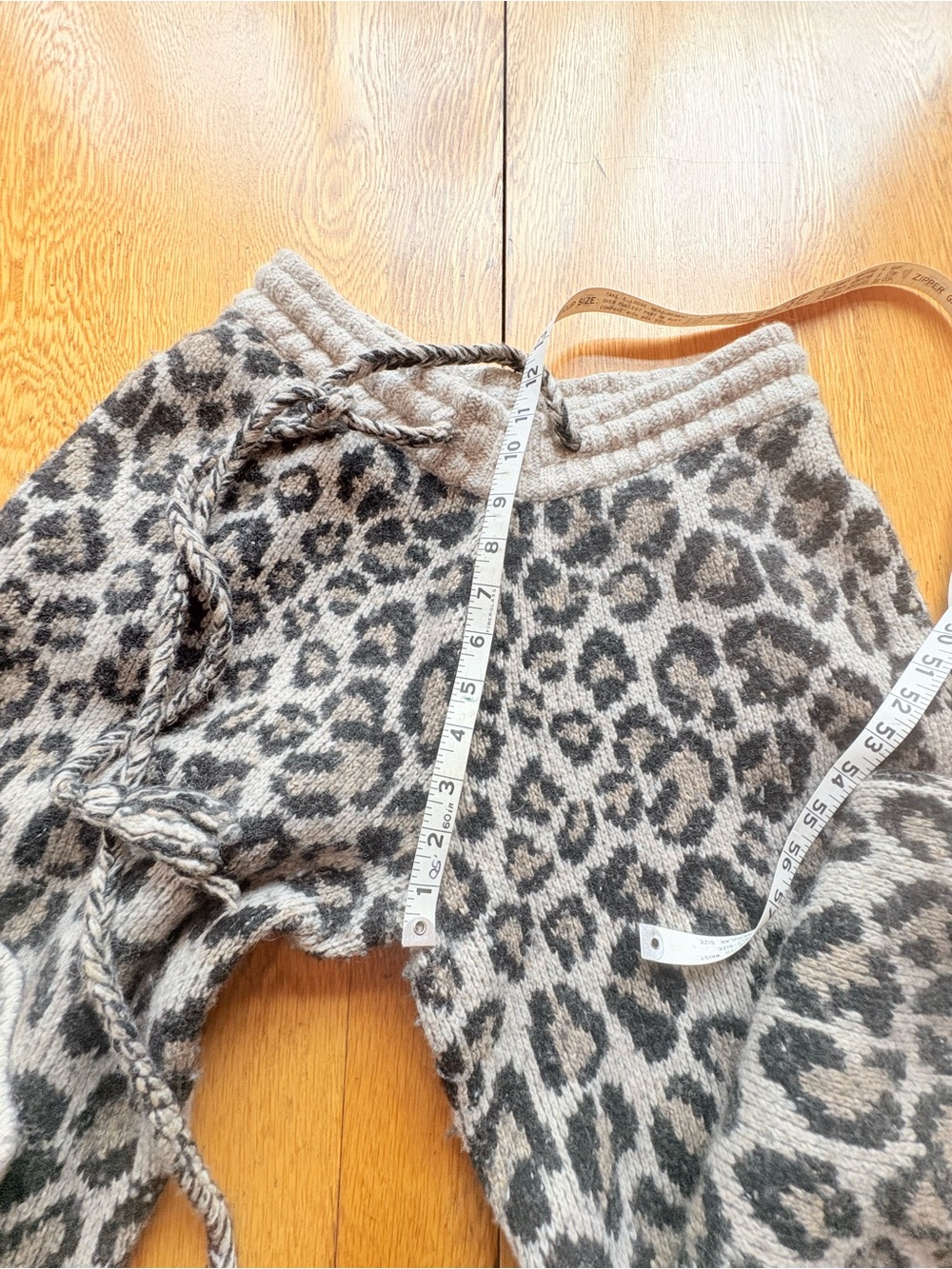 Alanui Wild Spirit Intarsia Leopard Print Grey Wool Blend Chunky Knit Sweatpants - Picture 8 of 15